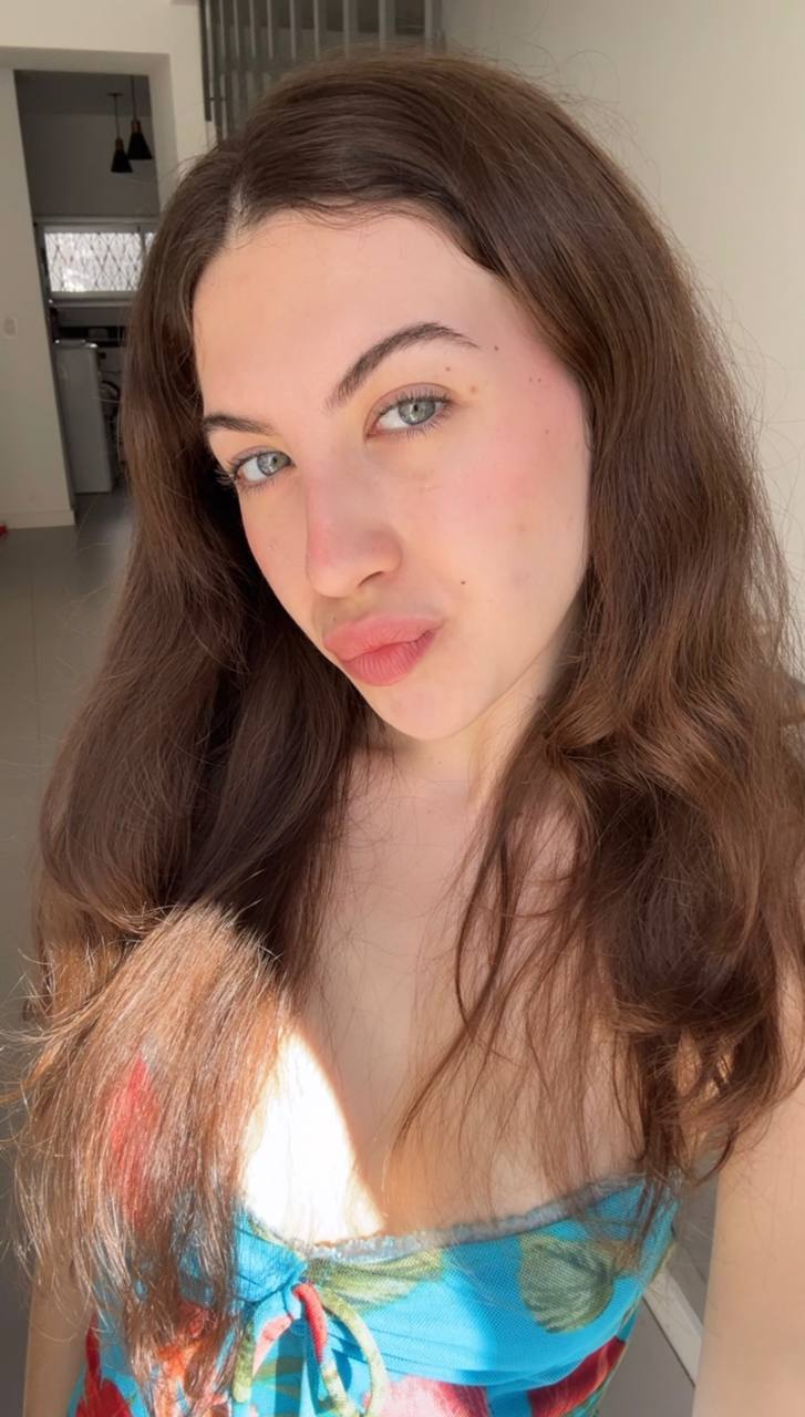 Nude girl Amber in Kermanshah