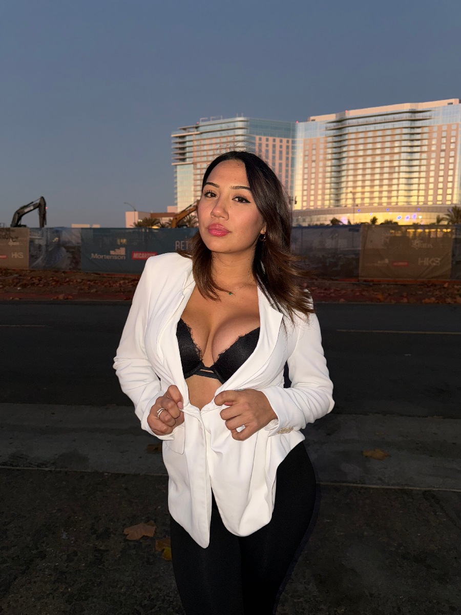 Take a pause and enjoy Ali Cruz — streaming from Kermanshah