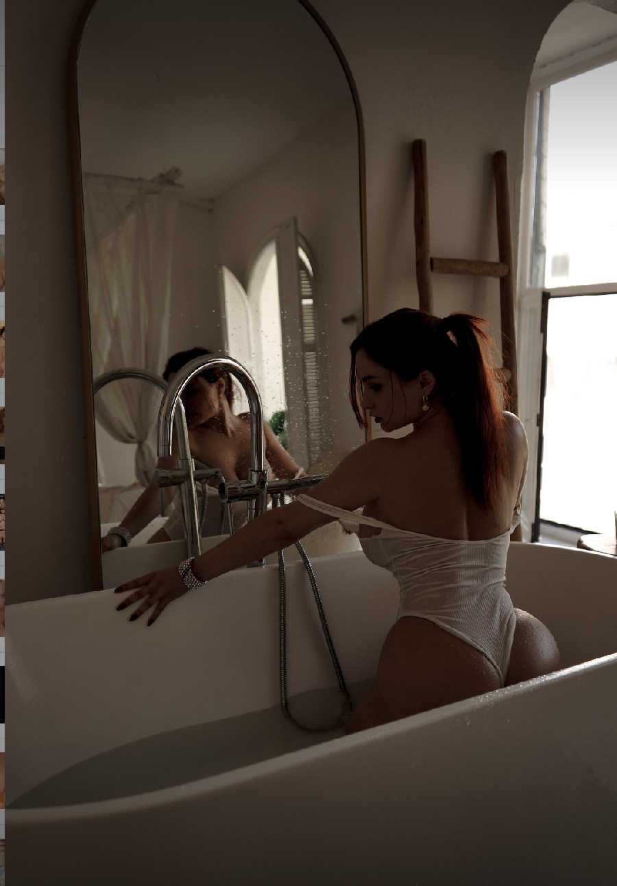 A playful frame from Miranda Faith nude — online in Kermanshah