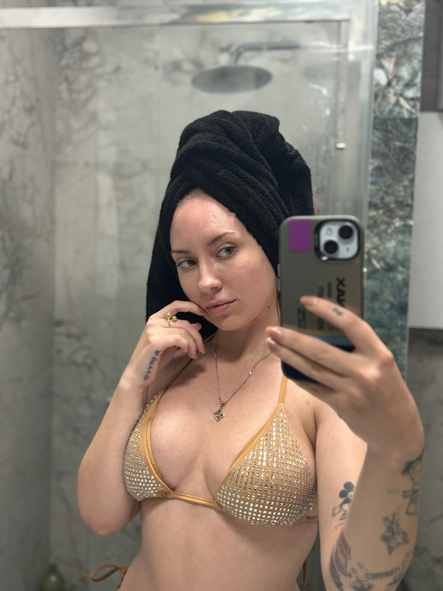 Nude girl KateV in Kermanshah