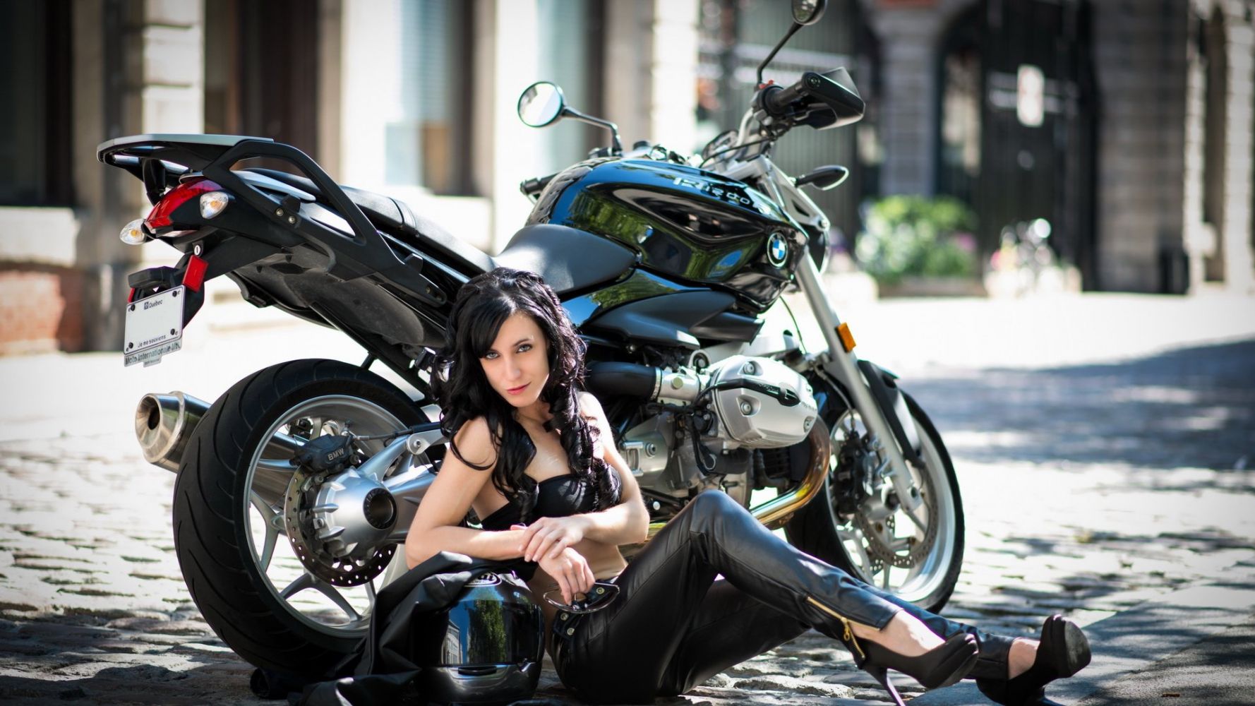 European women on bikes in Kermanshah