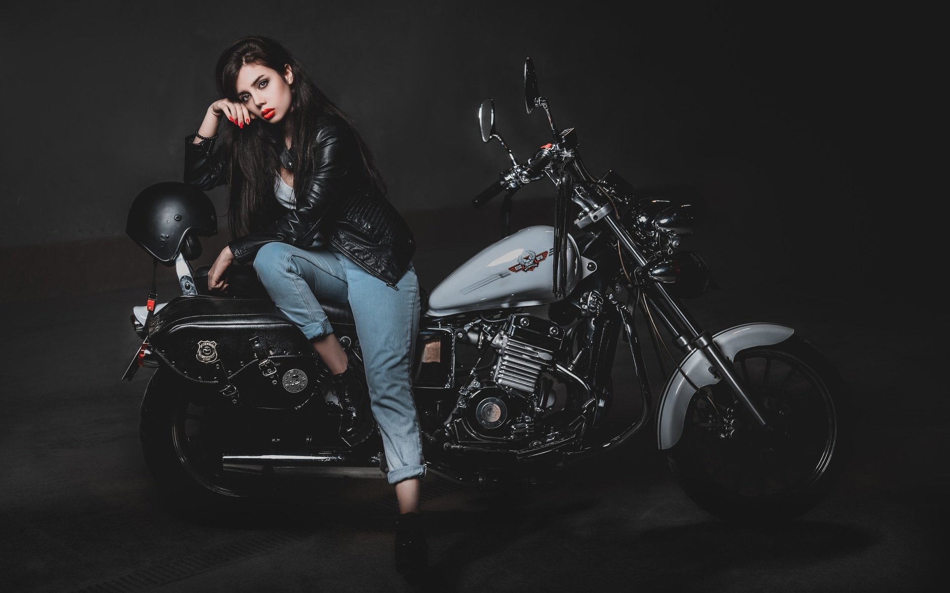 Biker girls: style and drive in Kermanshah
