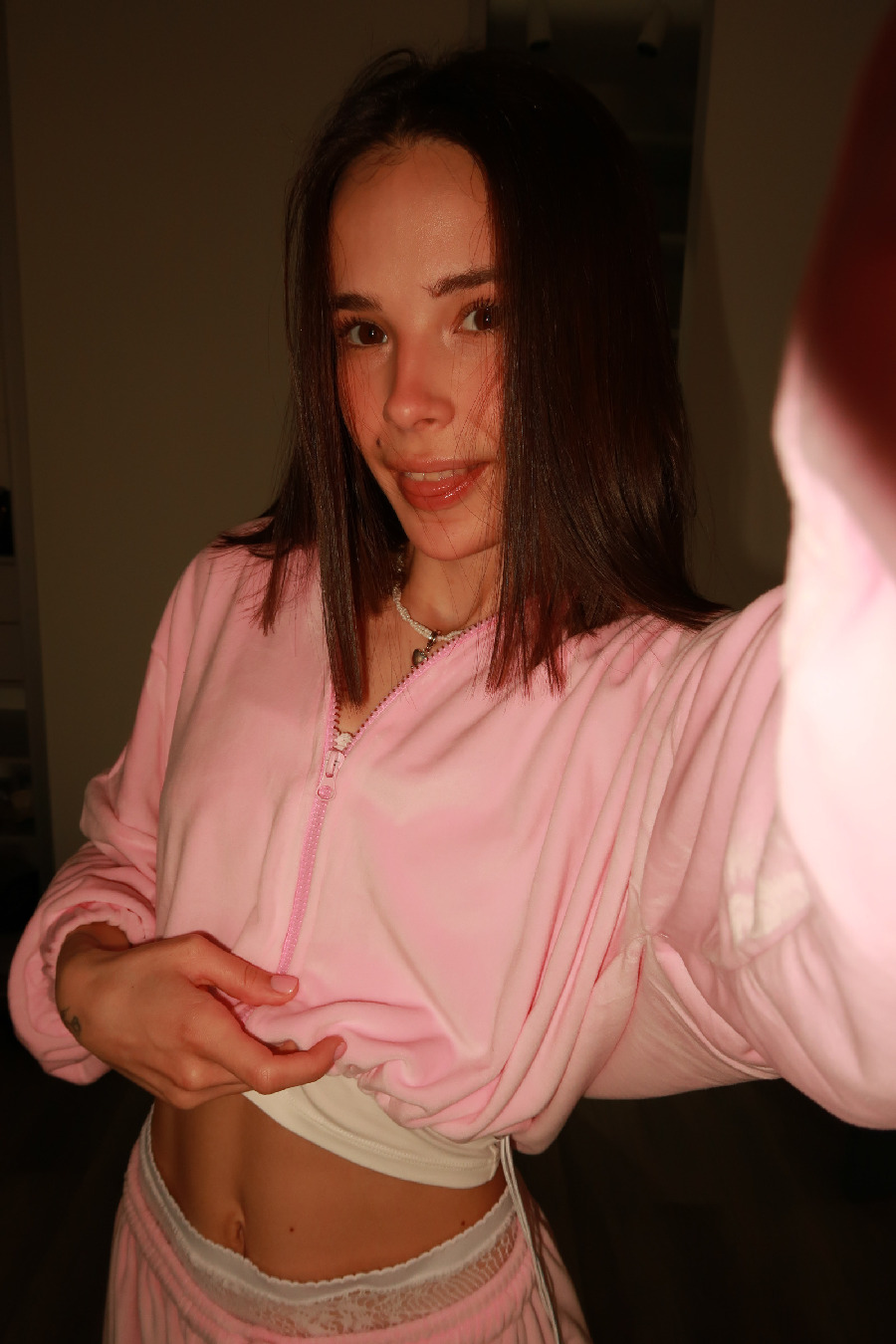 Tina brings the glow — live moments in Kermanshah